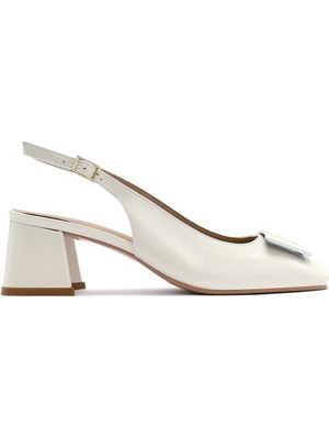 Derimod Kadın Bej Bilekten Tokalı Arkası Açık Kısa Kalın Topuklu Rugan Deri Ayakkabı 26PFD180516