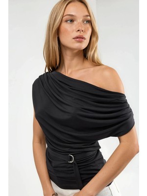 Hiccup Kadın Kemerli Asimetrik Yaka Sandy Bluz Siyah