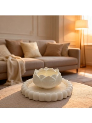 Bernami Pinterest Vanilya Kokulu Dekoratif Tepsili Gül Desenli Mum Seti – Şıklık ve Estetik Dokunuş