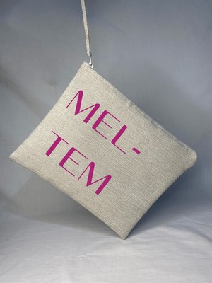 Özgürce Sevgililer Günü Için Kişiye Özel Şık Makyaj ve El Çantası