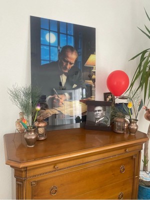 Glitglass Atatürk Cam Tablo – Zarafet ve Anla