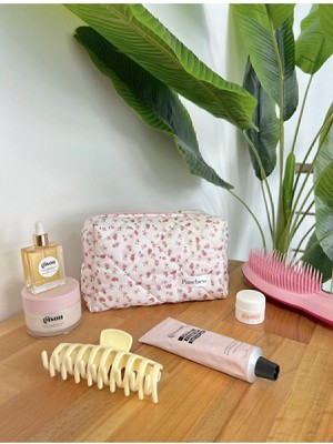 Özgürce Pembe Çiçekli Büyük Boy Makyaj Çantası, Şık ve Geniş Iç Hacim