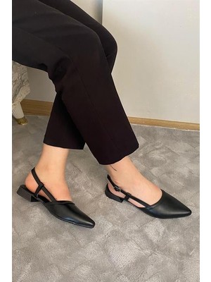 M&B COLLECT Kadın Siyah Cilt Arkası Acık Sivri Burun Günlük Babet