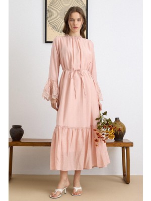 Olcay Fisto Detaylı Kolları Güpürlü Elbise Pudra 9429-E