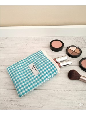 Özgürce Turkuaz Kare Desenli Fermuarlı Küçük Astarlı Cüzdan ve Makyaj Çantası