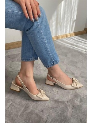 Difolia Pola Krem Cilt Arkası Acık Sivri Burun Fiyoklu Detaylı 4 cm Topuklu Ayakkabı