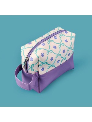 Özgürce Kurdele Detaylı Krem ve Lila Kozmetik Çantası 17X20 cm