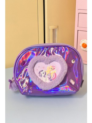 Özgürce Kalp Şekilli Mor Kozmetik Çanta, Renkli ve Şık Tasarım