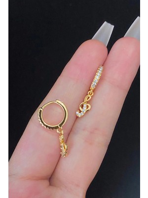 Blisse Piercing Kadın Sol Anahtarı Figür Zirkon Taşlı Tragus Helix Kıkırdak Sallantılı Çelik Halka Piercing