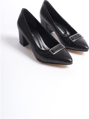 Difolia Kadın Verta Siyah Deri 6 cm Kalın Topuklu Toka Deyatlı Hafif Sivri Burunlu Klasık Ayakkabı