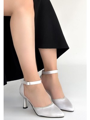 Alfaze Gri Saten Kemerli Yanı Açık Topuklu Ayakkabı Topuk Boyu 8 cm