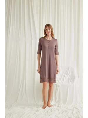 MOTTO10 Butik Dantel Detaylı Kısa Kollu ve Önü Düğmeli Gecelik