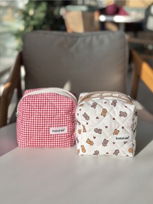 Özgürce 2'li Ayıcık Kalp ve Kırmızı Kare Desenli Makyaj Çantası, Şık ve Pratik