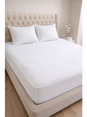 Elovias Fitted Bazalı Sıvı Geçirmez Yatak Alezi ve 2'li Yastık Alez Koruyucusu Beyaz