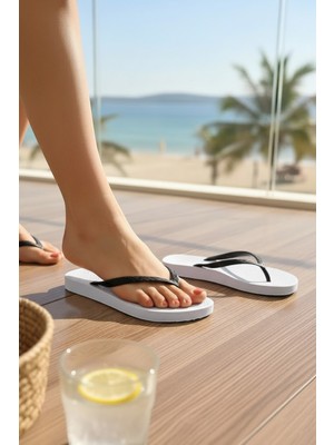 Moda Fırsat Kadın Terlik Beyaz Renk Dışarı Kullanımına Uygun Hafif Konforlu Plaj Terliği