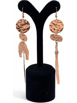 Pangu Bakır Çekiç Dokulu Tüy Detaylı Sallantılı Küpe