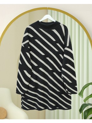 Modamorfo Yan Çizgili Sakallı Salaş Triko Kazak -Siyah