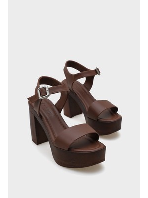 Capone Outfitters Kadın Dolores Platform Tek Bantlı Sandalet Suni Deri Kahve Renkli
