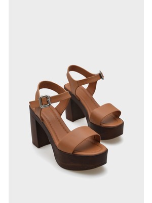 Capone Outfitters Dolores Platform Tek Bantlı Kadın Sandalet