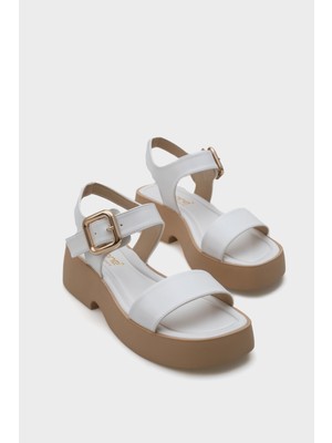 Capone Outfitters Eddie Dolgu Topuklu Tek Bantlı Tokalı Kadın Konfor Sandalet