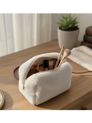 Özgürce Yumuşak Peluş Teddy ile Çok Amaçlı Fermuarlı Çanta, Şık ve Kullanışlı