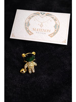 Matenon Design Zirkon Taşlı Ayıcık Figürlü Yeşil Taş Detaylı Gold Renk Kıkırdak Küpe
