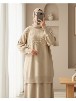 Modamorfo Şerit Ve Ponpon Detaylı Yuvarlak Yaka Yumoş Triko Tunik -Açık Vizon