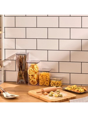 Karokstore Kare Şeffaf Mika Sızdırmaz Vakumlu Erzak Kabı, Bakliyat ve Kuruyemiş Saklama Kabı, Gıda Tazeliğini Koruyan Dayanıklı Mutfak Aksesuarı (2150 Ml)