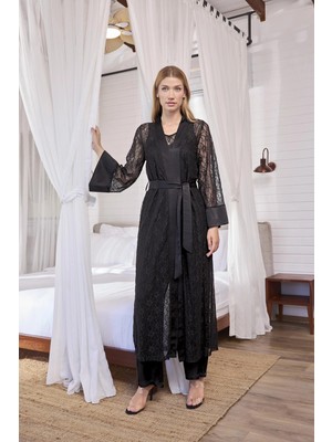 Liyuza Uzun Kollu Dantelli ve Kuşaklı Sabahlık