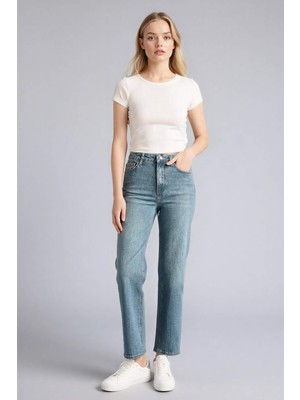 DeFacto Comfort Straıght Normal Bel Bilek Boy Jean Yıkamalı PANTOLON G8878AX26SP