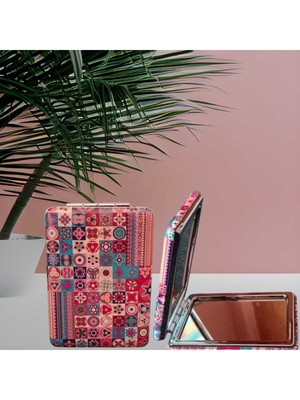 Özgürce Şık ve Özel Desenli Çift Taraflı Mini Makyaj Aynası