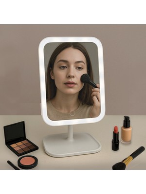 Özgürce 3’lü LED Işıklandırmalı Dokunmatik Makyaj Aynası, Şık ve Kullanışlı Tasarım