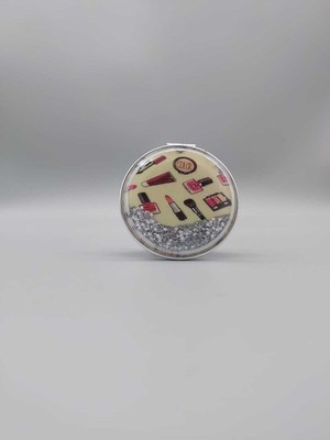 Özgürce Yuvarlak Ayna ile Makyajda Şıklık ve Işıklandırma