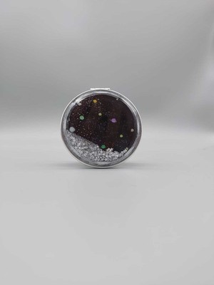 Özgürce Pembe Yuvarlak Ayna, Şık ve Modern Dekoratif Parça