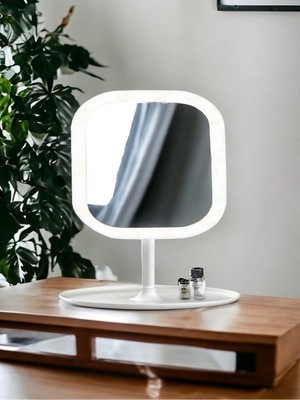 Özgürce 3 Renk Ledli Taşınabilir Masaüstü Işıklı Makyaj Aynası