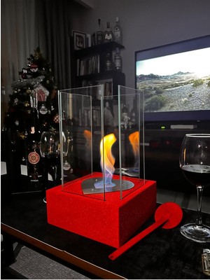 Özgürce Kırmızı Ipek Boyalı Özel Tasarım Masa Üstü Şömine, Sevgililer Günü Hediye