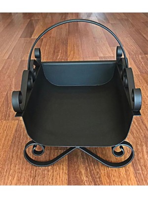 Özgürce Şık Siyah Dekoratif Şömine Odunluk, Evinize Zarif Dokunuş