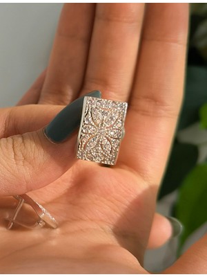 Midyat Nurtaş Gümüş Zirkon Taşlı Çiçek Desenli Trabzon Hasırı Kadın Gümüş Küpe 201025267