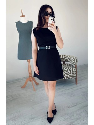 BeeYouStudio Siyah Kısa Ters Biyeli Kolsuz Mini Elbise L