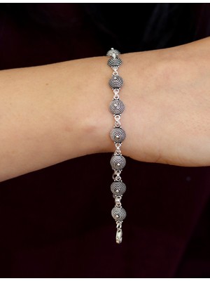 Midyat Nurtaş Gümüş Yuvarlak Noktalı Hasır Model Işlemeli Bayan Gümüş Kadın Bileklik 201025243