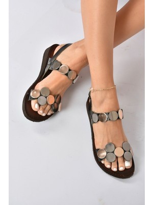 Fox Shoes Siyah Hakiki Deri Kadın Sandalet Orta Taban Genişliği ile Casual Kullanım İçin