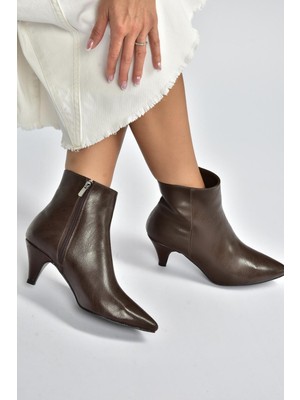 Fox Shoes R404710009 Kahverengi Alçak Topuklu Kadın Bot