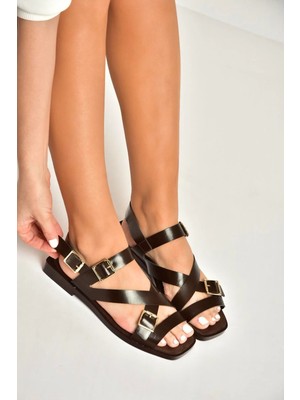 Fox Shoes Y458702660 Kahverengi Rustik Toka Detaylı Kadın Sandalet