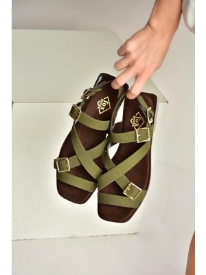 Fox Shoes Y458702602 Yeşil Süet Toka Detaylı Kadın Sandalet