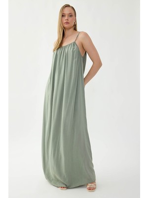 Vitrin Ip Askılı Uzun Elbise