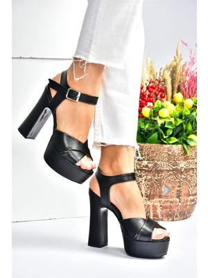 Fox Shoes Siyah Deri Platform Topuklu Kadın Abiye Ayakkabı M348202409