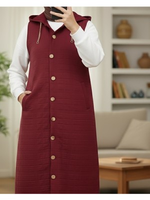 Modamorfo Önü Düğmeli Zincir Detaylı Kapşonlu Kapitone Yelek -Bordo