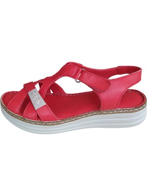 Bulldozer Kadın Bilekten Bantlı Kırmızı Sandalet