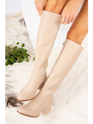 Fox Shoes Kadın Çizme Ten Renk Suni Deri Kalın Topuklu Günlük Kullanım İçin Şık Tasarım J848300109