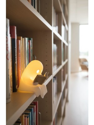 3D Baskı Kitap Okuyan Hayalet Biblo